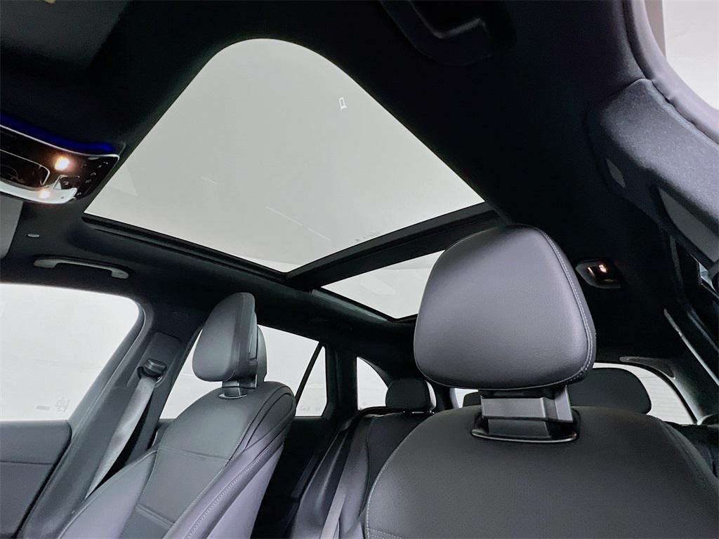 new 2025 Mercedes-Benz GLC 300 car, priced at $56,585