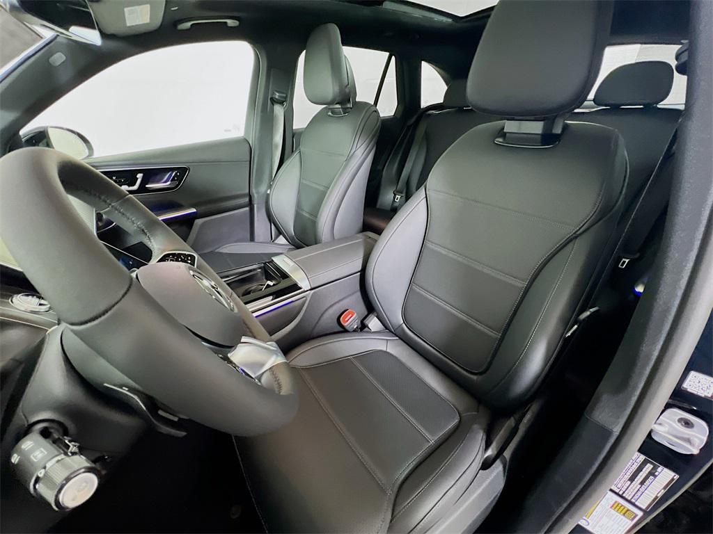 new 2025 Mercedes-Benz GLC 300 car, priced at $56,585