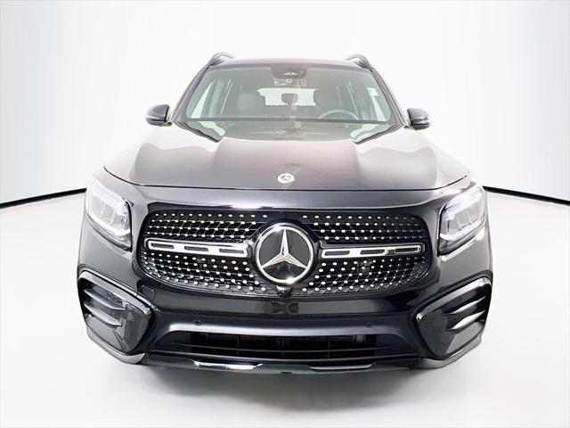 new 2024 Mercedes-Benz GLB 250 car, priced at $55,735