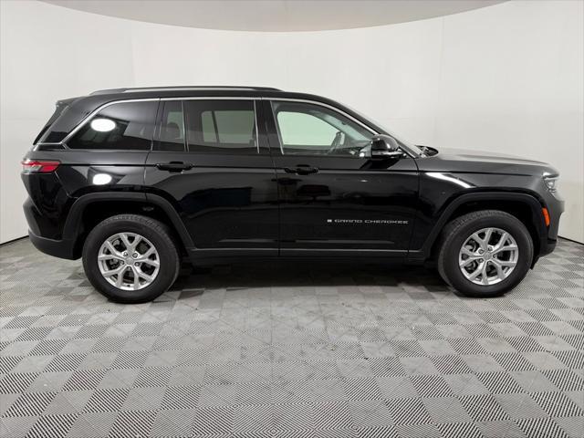 used 2023 Jeep Grand Cherokee car, priced at $36,228