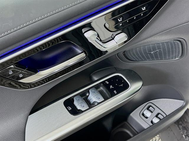 new 2025 Mercedes-Benz GLC 350e car, priced at $70,010