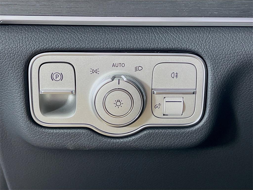 new 2026 Mercedes-Benz GLE 350 car, priced at $69,965