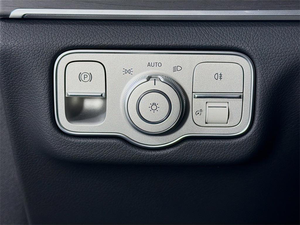 new 2026 Mercedes-Benz GLE 450 car, priced at $84,060