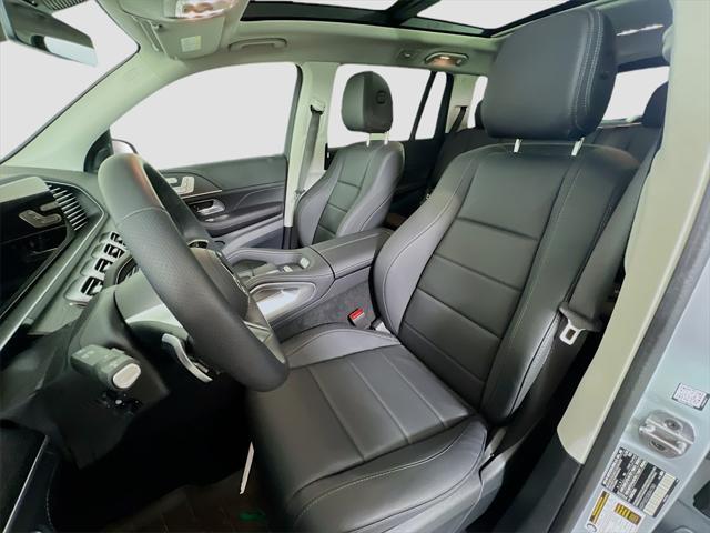new 2025 Mercedes-Benz GLS 450 car, priced at $97,135