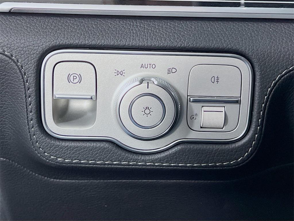 new 2025 Mercedes-Benz GLS 450 car, priced at $108,935