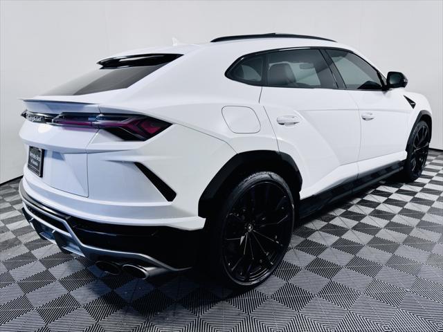 used 2021 Lamborghini Urus car, priced at $215,435