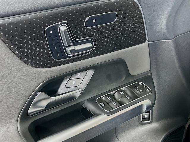 new 2024 Mercedes-Benz EQB 300 car, priced at $61,965