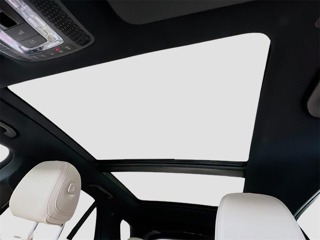 new 2025 Mercedes-Benz GLE 450 car, priced at $85,630