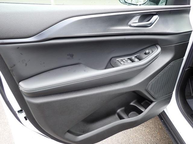 new 2025 Jeep Grand Cherokee car, priced at $42,097