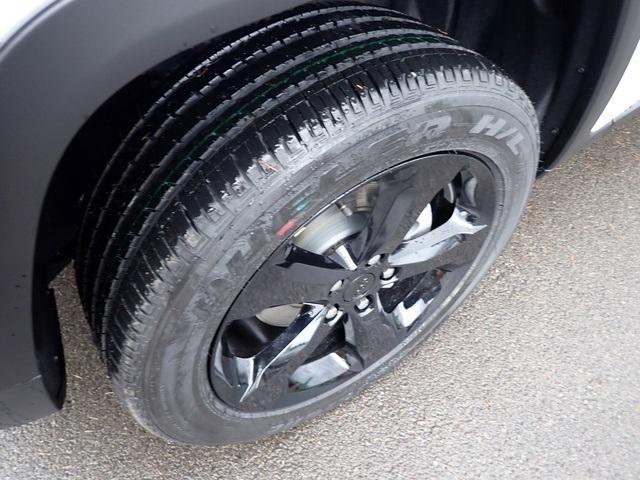 new 2025 Jeep Grand Cherokee car, priced at $42,097