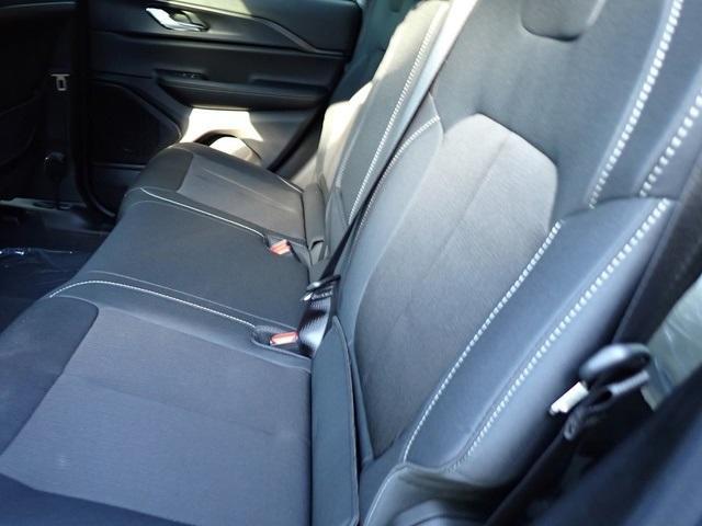 new 2025 Jeep Grand Cherokee car, priced at $37,001