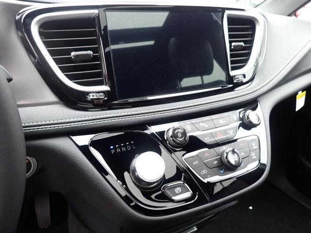 new 2026 Chrysler Pacifica car, priced at $47,158