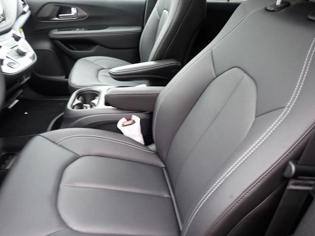 new 2026 Chrysler Pacifica car, priced at $47,158