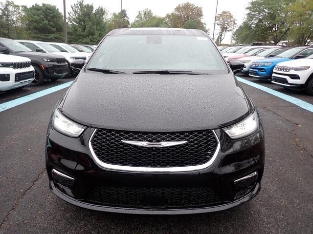 new 2026 Chrysler Pacifica car, priced at $47,158