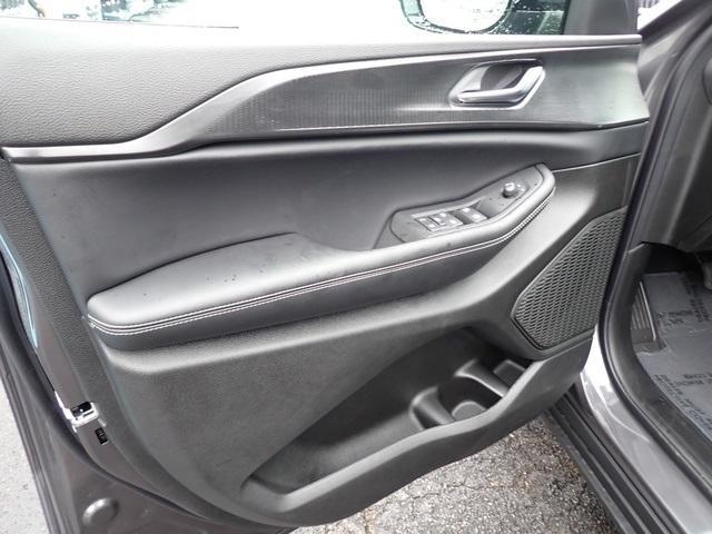 new 2025 Jeep Grand Cherokee L car, priced at $44,651