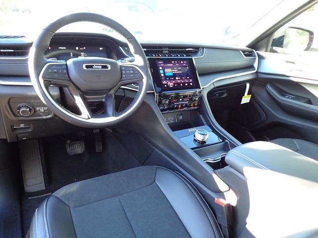 new 2025 Jeep Grand Cherokee car, priced at $42,941