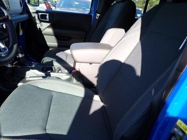 new 2025 Jeep Wrangler car, priced at $45,479