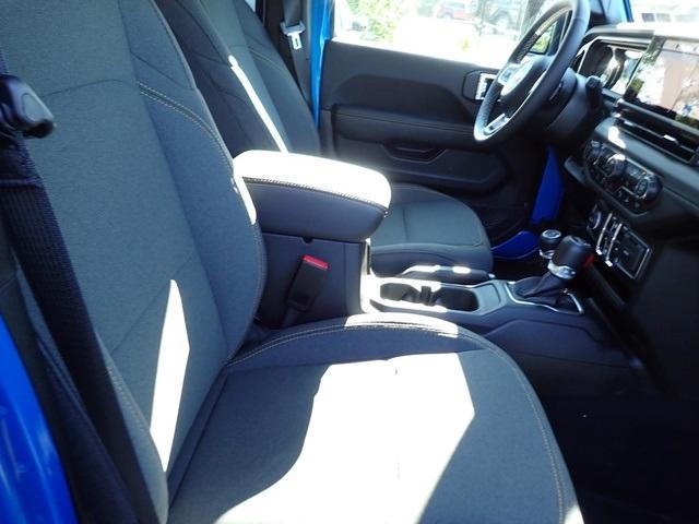 new 2025 Jeep Wrangler car, priced at $45,479