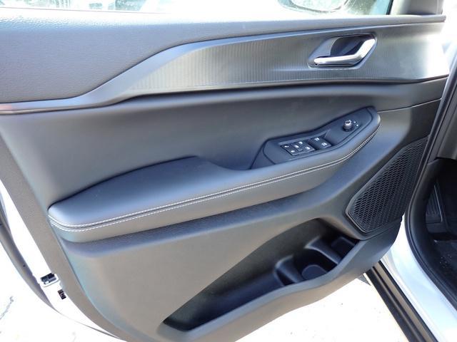 new 2025 Jeep Grand Cherokee L car, priced at $43,668