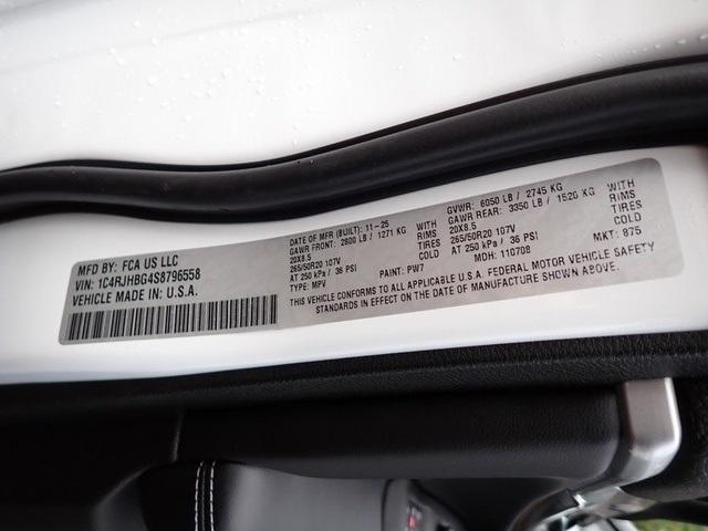 new 2025 Jeep Grand Cherokee car, priced at $46,781