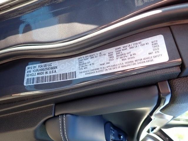 new 2025 Jeep Grand Cherokee car, priced at $43,837