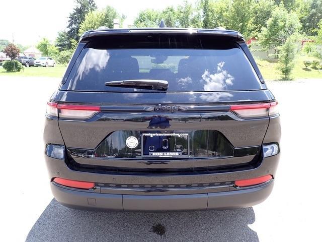 used 2023 Jeep Grand Cherokee car, priced at $28,998
