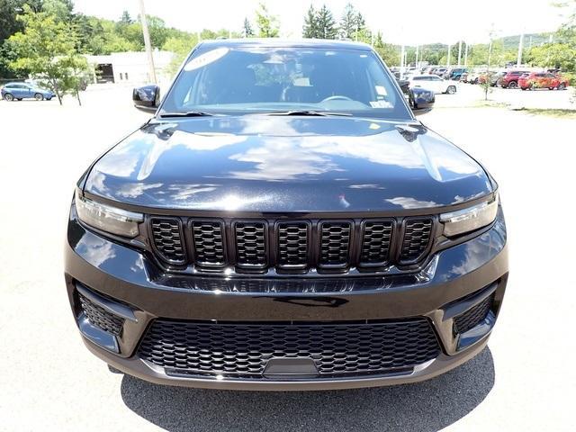 used 2023 Jeep Grand Cherokee car, priced at $28,998