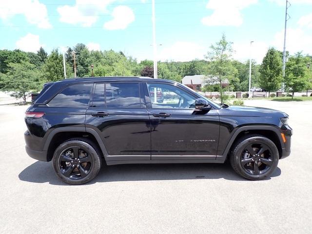 used 2023 Jeep Grand Cherokee car, priced at $28,998