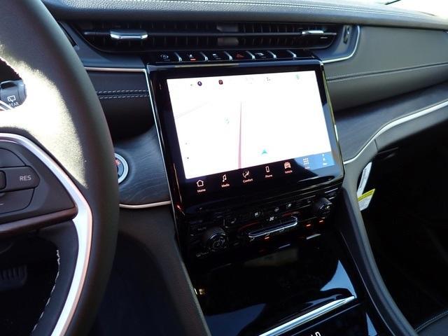 new 2025 Jeep Grand Cherokee car, priced at $48,879