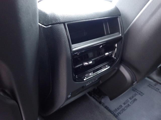 new 2025 Jeep Grand Cherokee car, priced at $38,601