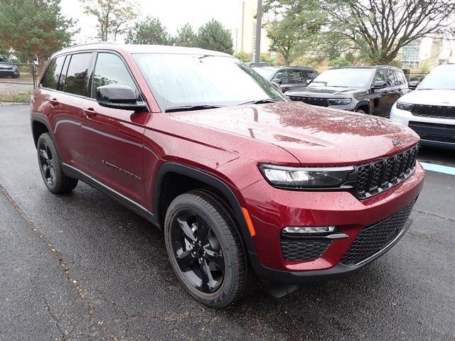 new 2025 Jeep Grand Cherokee car, priced at $45,671