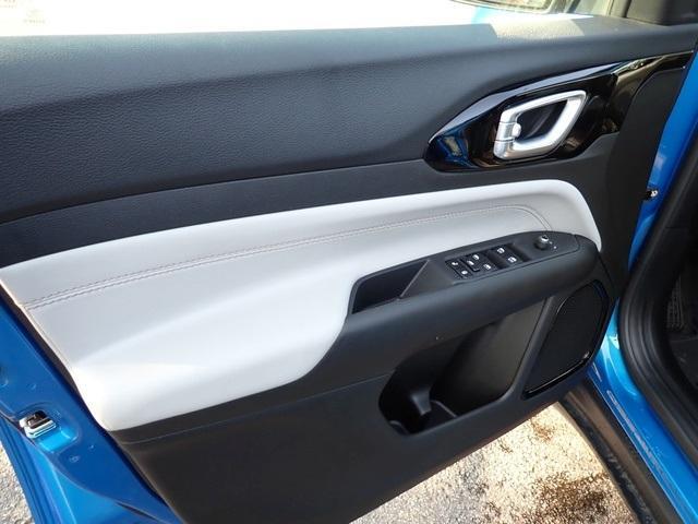 new 2025 Jeep Compass car, priced at $28,363