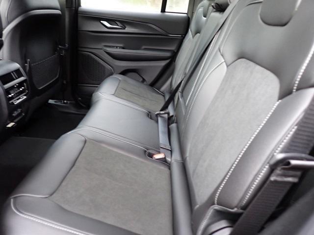 new 2025 Jeep Grand Cherokee car, priced at $42,941