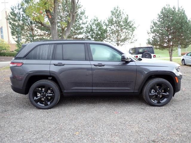 new 2025 Jeep Grand Cherokee car, priced at $42,941