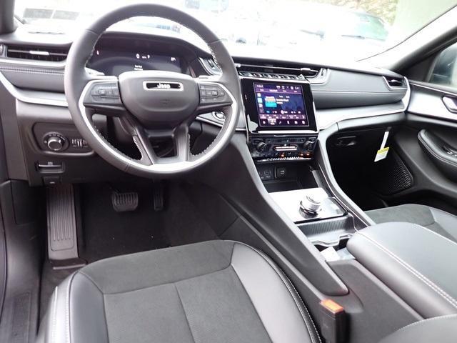 new 2025 Jeep Grand Cherokee car, priced at $42,941