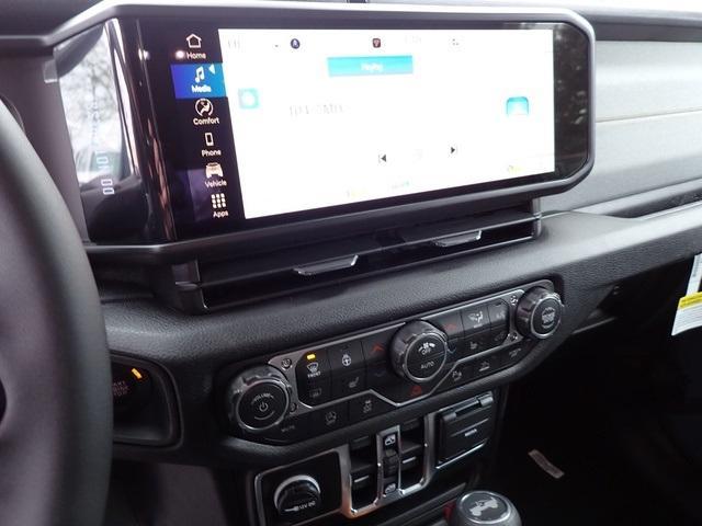 new 2026 Jeep Wrangler car, priced at $48,452