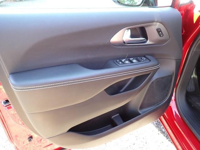 new 2026 Chrysler Pacifica car, priced at $46,523