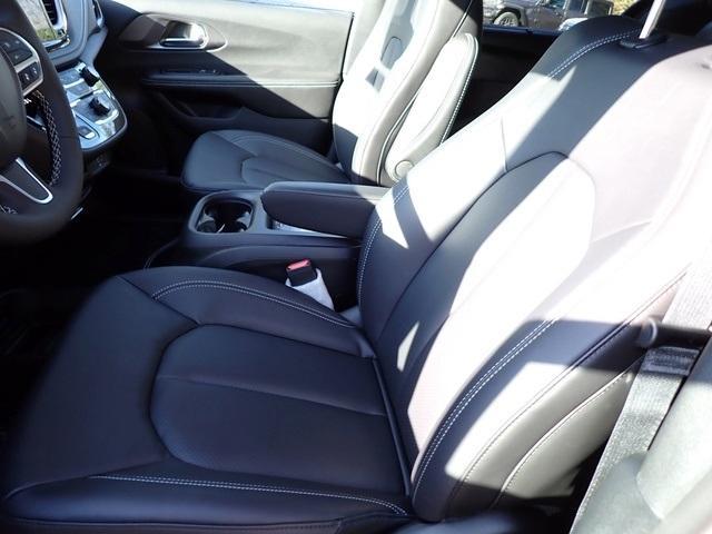 new 2026 Chrysler Pacifica car, priced at $46,523