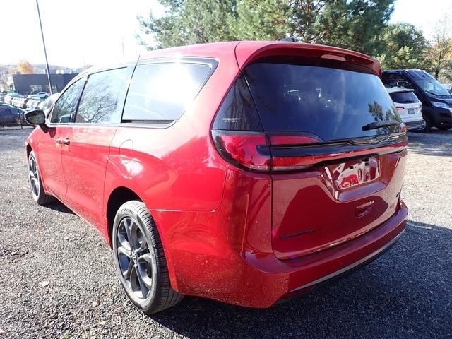 new 2026 Chrysler Pacifica car, priced at $46,523