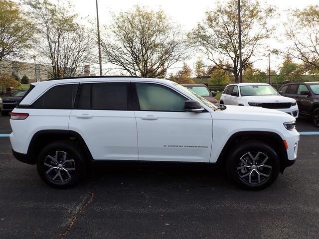 new 2025 Jeep Grand Cherokee car, priced at $47,578
