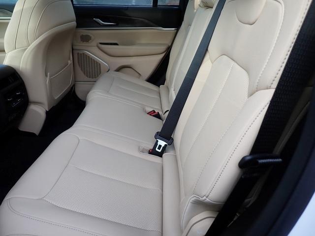 new 2025 Jeep Grand Cherokee car, priced at $47,578