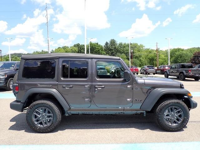 new 2025 Jeep Wrangler car, priced at $40,706