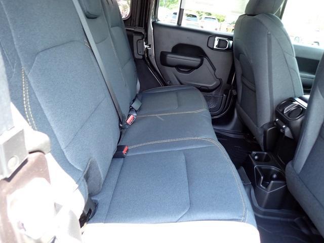 new 2025 Jeep Wrangler car, priced at $40,706