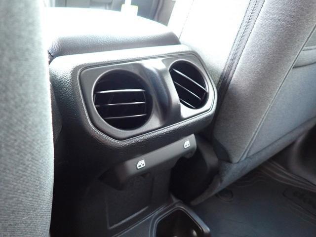 new 2025 Jeep Wrangler car, priced at $40,706