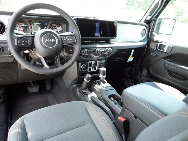 new 2025 Jeep Wrangler car, priced at $40,706