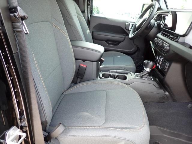 new 2025 Jeep Gladiator car, priced at $45,360