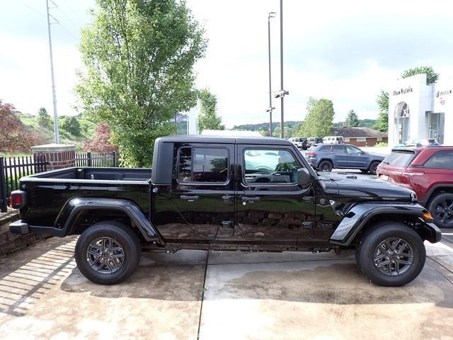 new 2025 Jeep Gladiator car, priced at $45,360