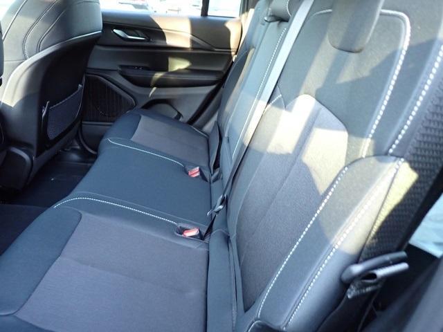 new 2025 Jeep Grand Cherokee car, priced at $37,418