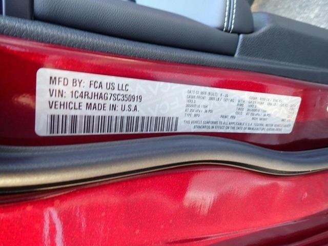 new 2025 Jeep Grand Cherokee car, priced at $37,418