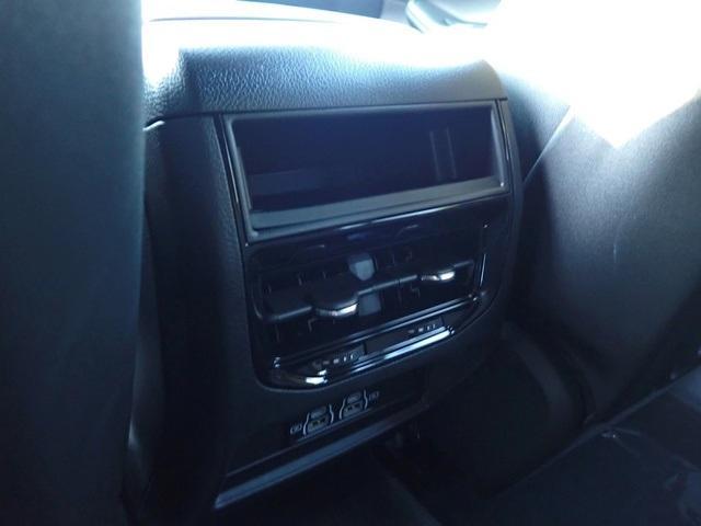 new 2025 Jeep Grand Cherokee car, priced at $37,418